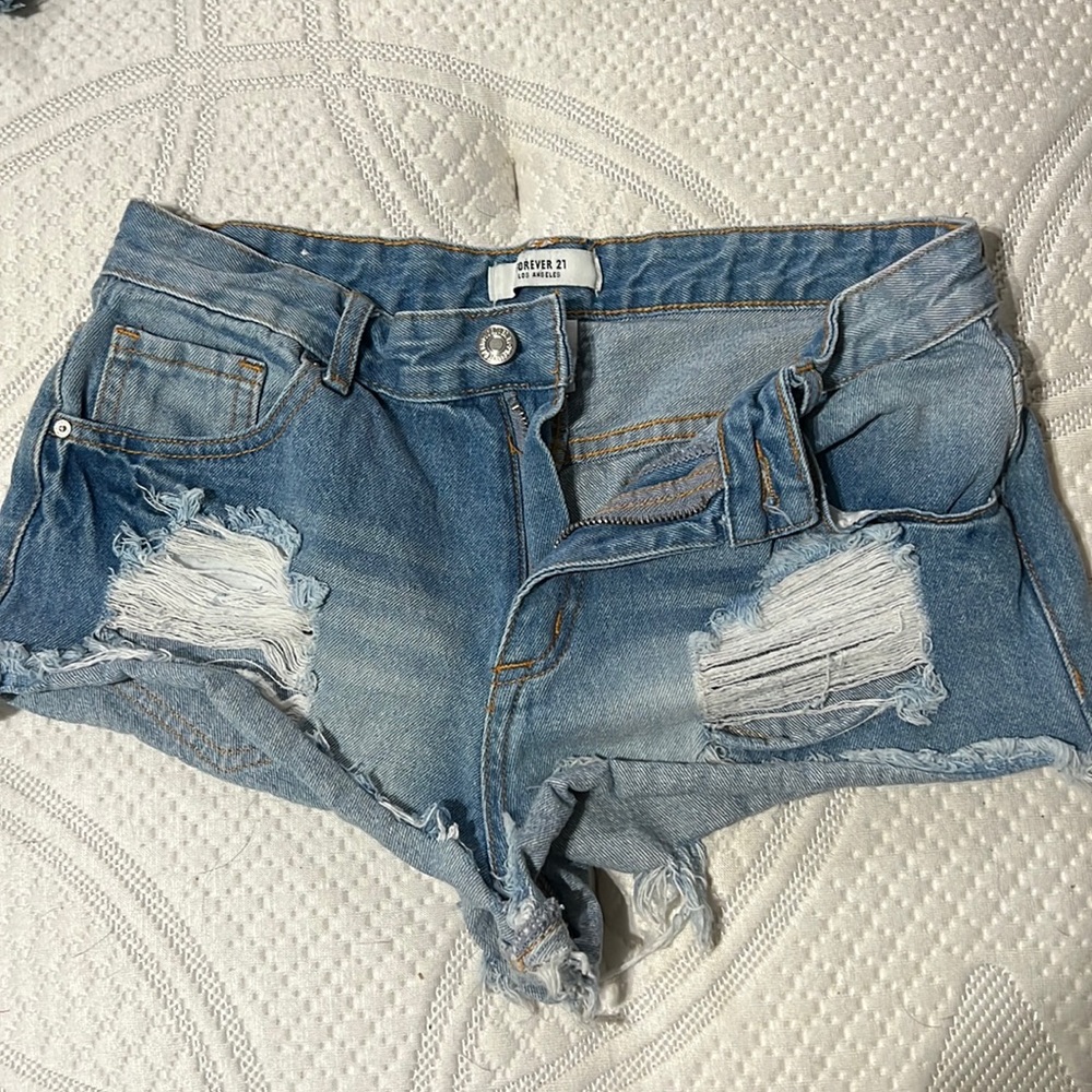 Forever 21 mini Jean shorts 28
